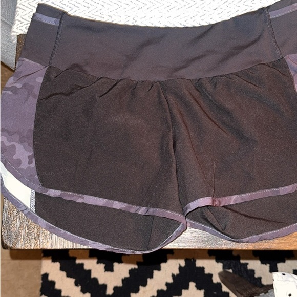 Zyia Womens Black and Camo 5 Star Shorts Mid Rise Pull On Size M - Picture 2 of 3